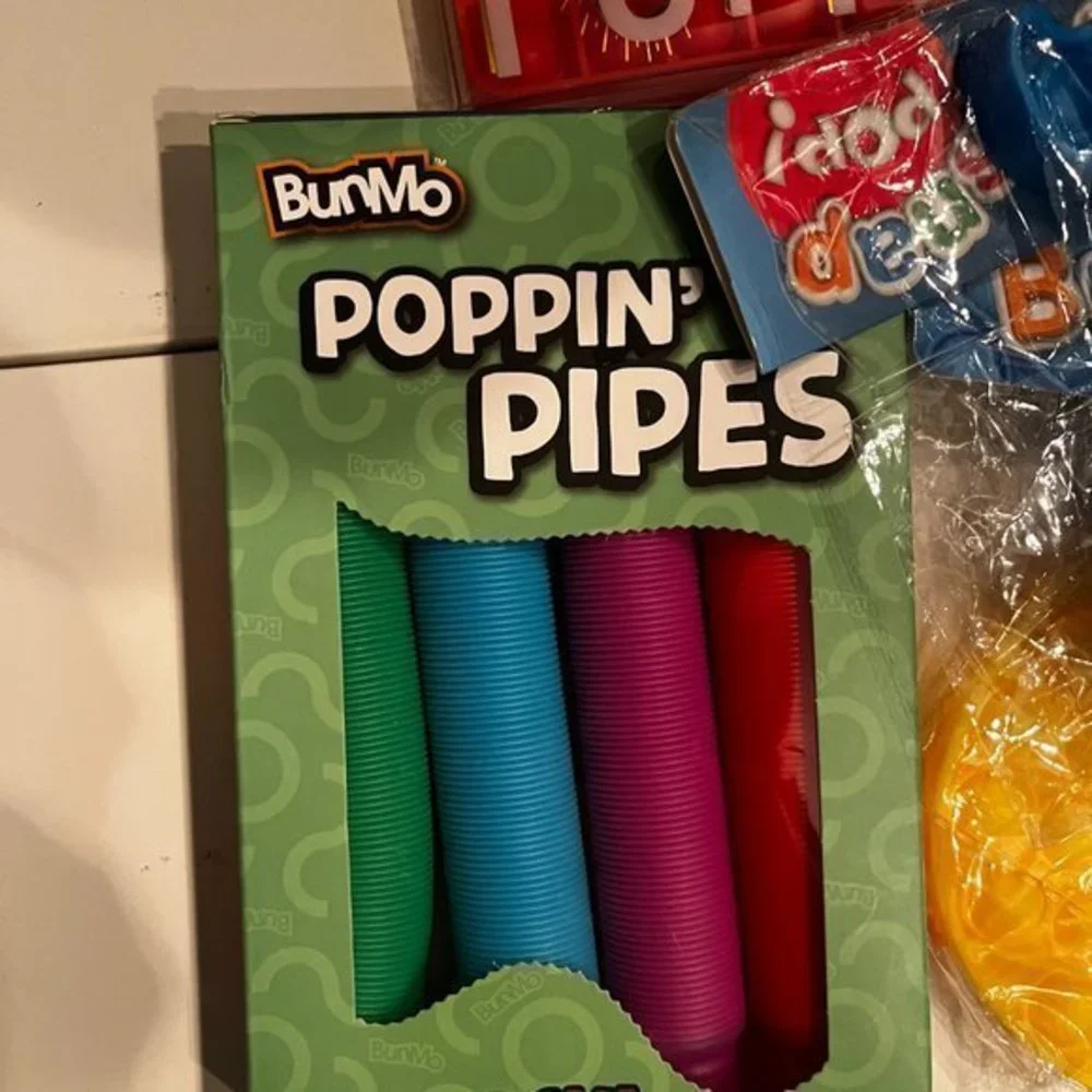 Pop-Its and Poppin Pipes / Fidget Toys (new)‎